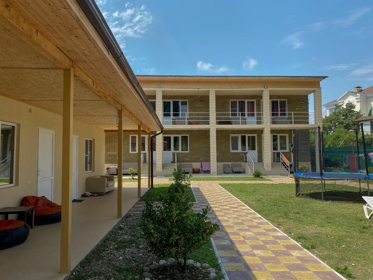 Guest House Harmony Pizunda Exterior photo