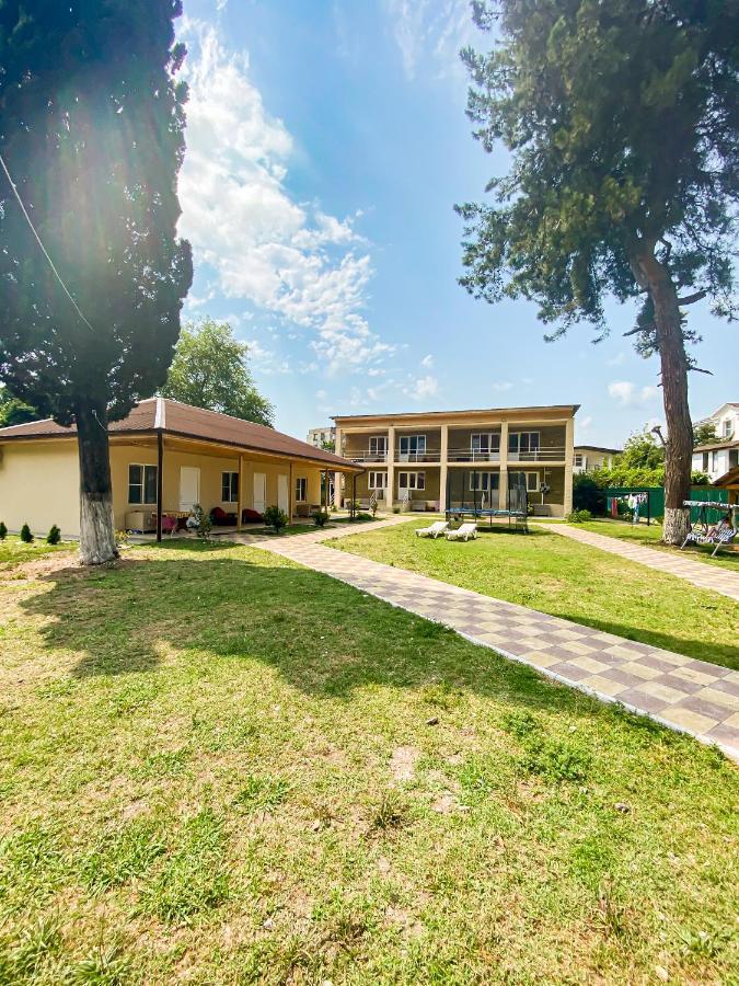 Guest House Harmony Pizunda Exterior photo