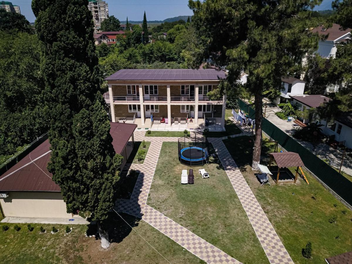 Guest House Harmony Pizunda Exterior photo